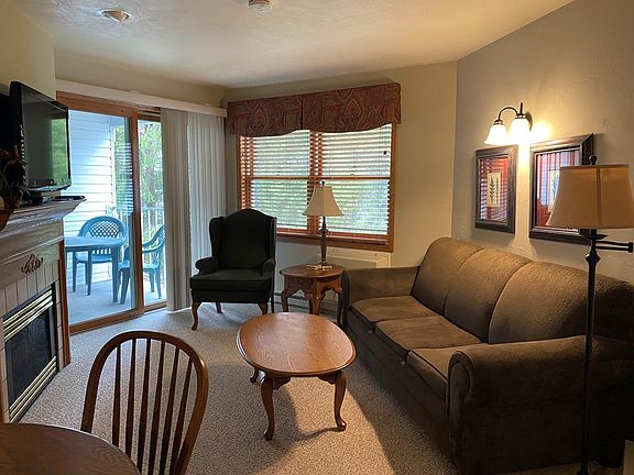 4th image of 10396 Water St #202