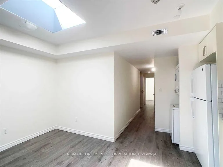 721 Danforth Ave #2A — Photo 6