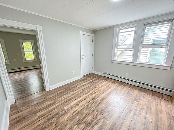 2nd image of 817 State St #3