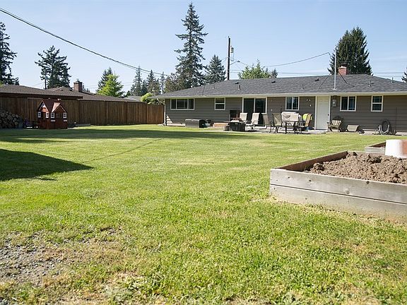 3rd image of 5304 86th Pl NE