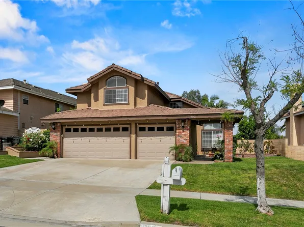 902 Highland View Dr, Corona, CA 92882