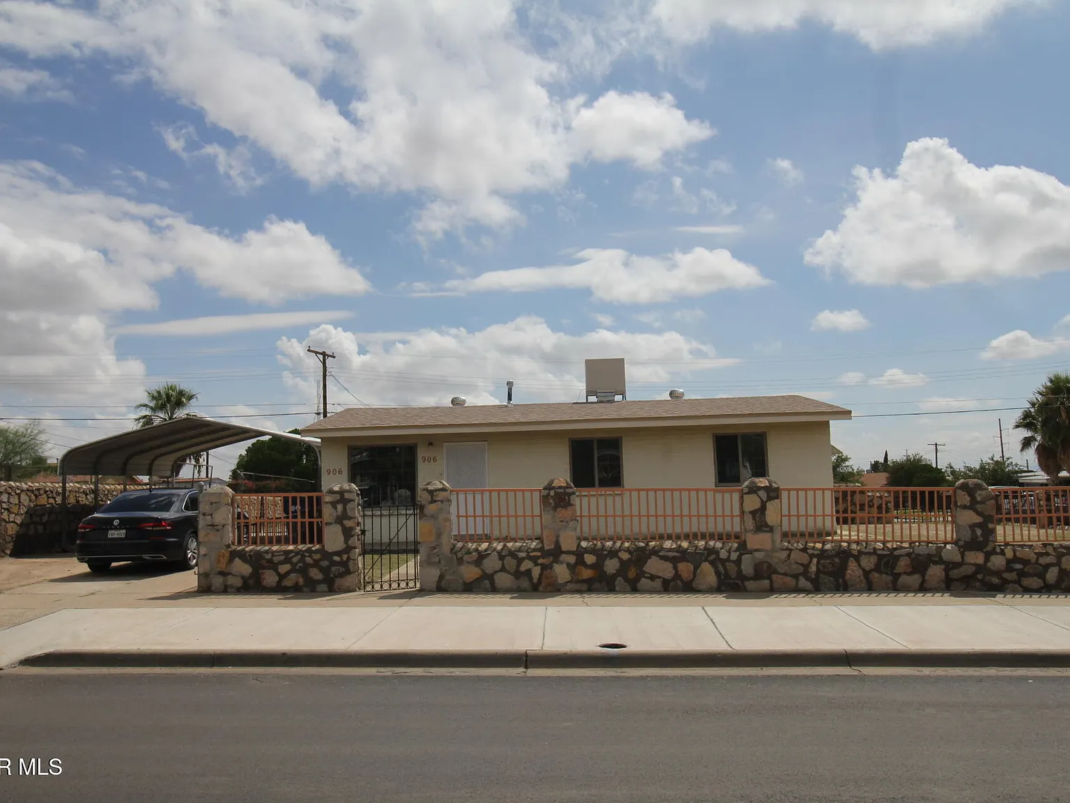 3 bed, 950 sqft, $1,375 — Photo 4