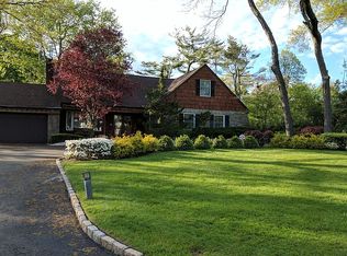 850 Ivy Hill Rd, Woodmere, NY 11598
