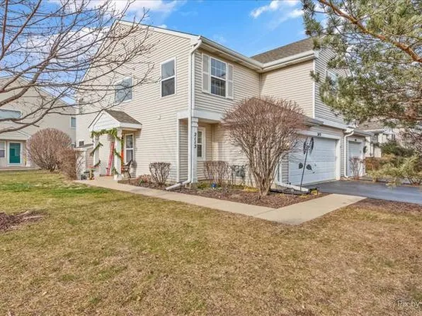 2113 Orchard Ln, Carpentersville, IL 60110