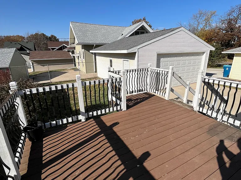 806 Marsh St — Photo 10