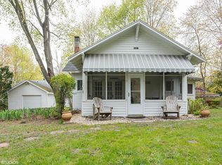 9263 Shady Ln, Lakeside, MI 49116