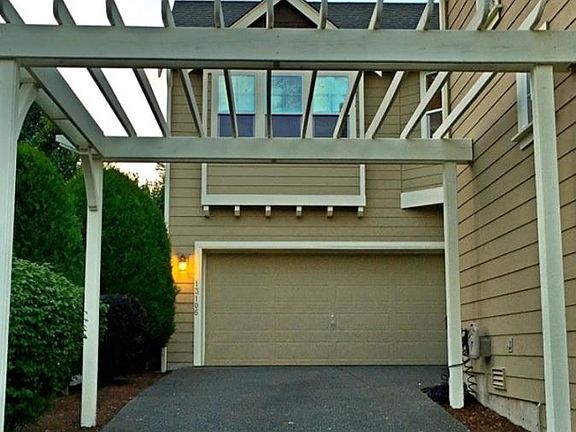 Driveway with extra 2 cars to park