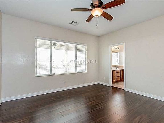 4th image of 7048 Bocaire Dr