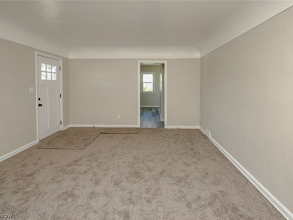 3rd image of 17 N Richview Ave