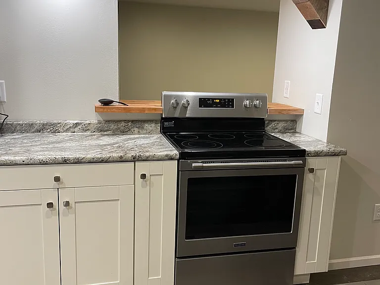 1128 Sunset Ln #5 — Photo 4