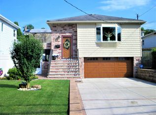 370 Arthur Kill Rd, Staten Island, NY 10308