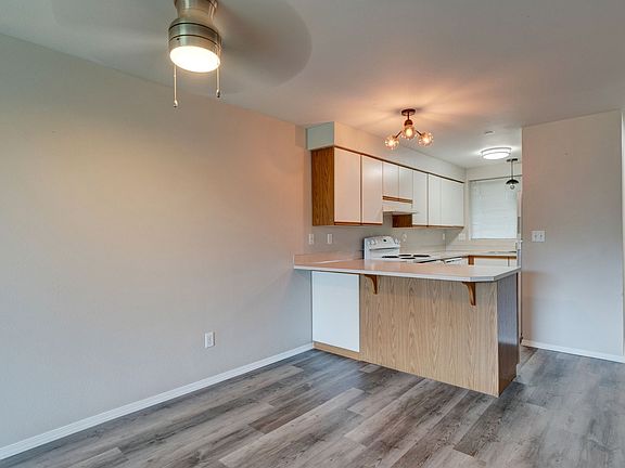 5th image of 485 SW Bayshore Dr APT C101