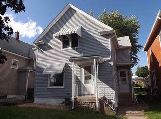 407 17th Ave, Moline, IL 61265