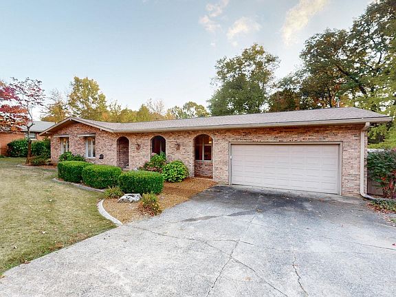 3rd image of 41 Martin Cir