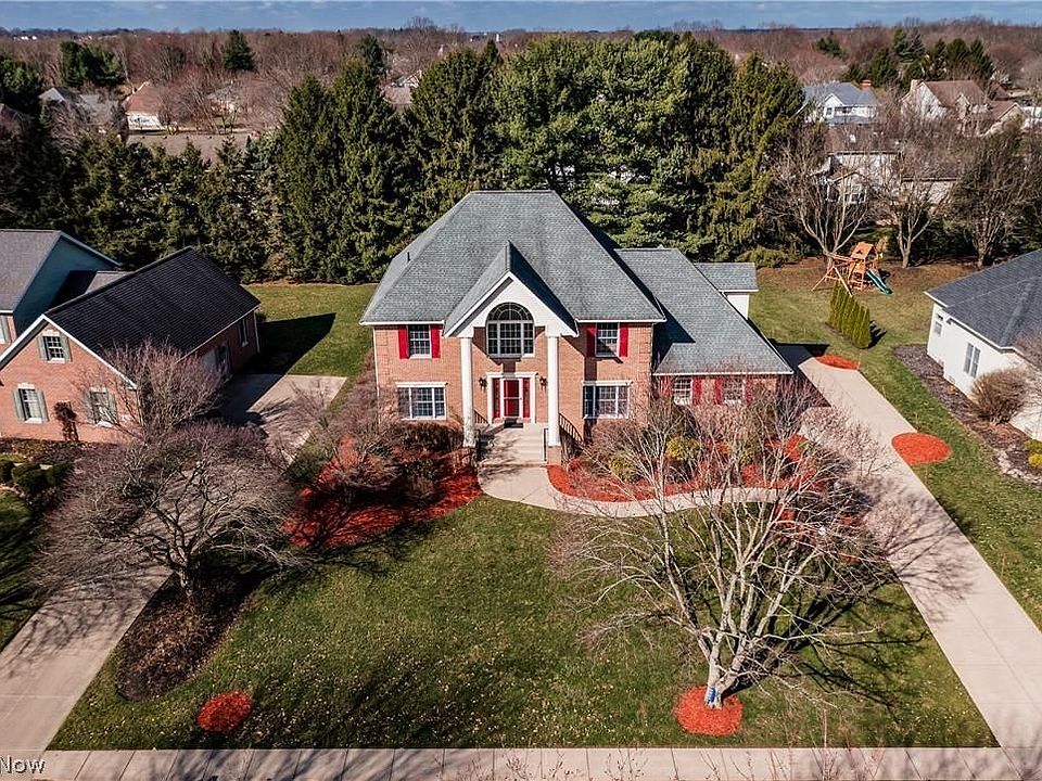 1st image of 4883 Earlscourt Cir NW