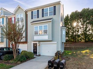 349 Rock Ridge Ln, Mount Holly, NC 28120