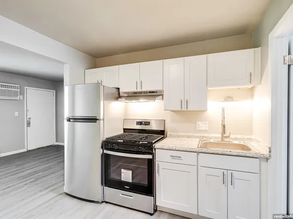 205 Adams St., 205 Adams St APT 4, Neenah, WI 54956