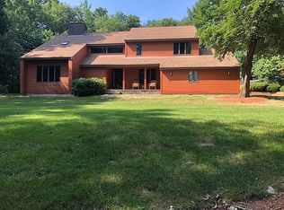 16 Rocking Chair Ln, Atkinson, NH 03811