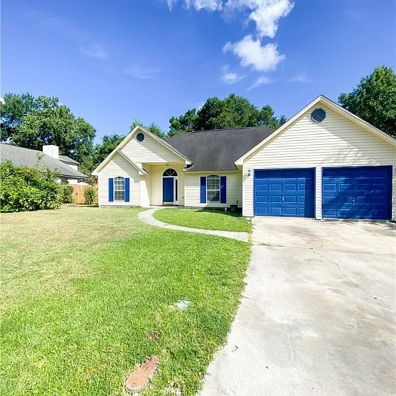 42 Cutler Dr — Photo 1
