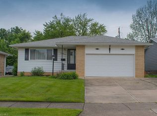 15011 Lisa Dr, Maple Heights, OH