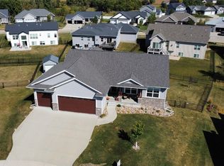 1212 Settlers Ct, Marion, IA 52302