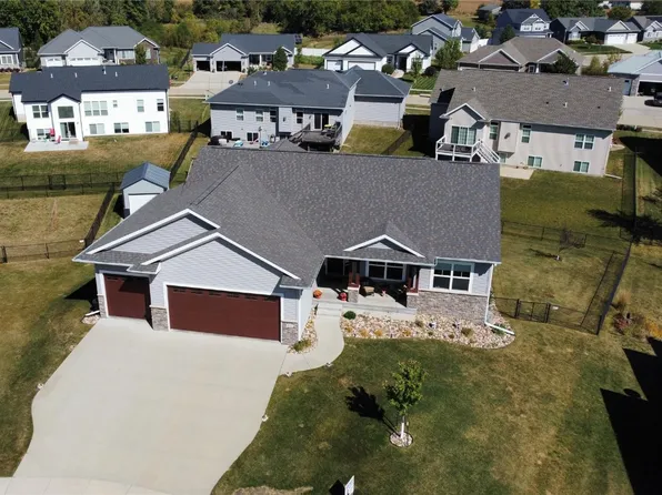 1212 Settlers Ct, Marion, IA 52302