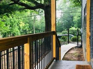 Experience Stylish Urban Living in the heart of Summerhill's Modern Chic Two-Bedroom Apartment, Atlanta, GA 30315