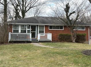 562 Firethorne Dr, Monroeville, PA 15146