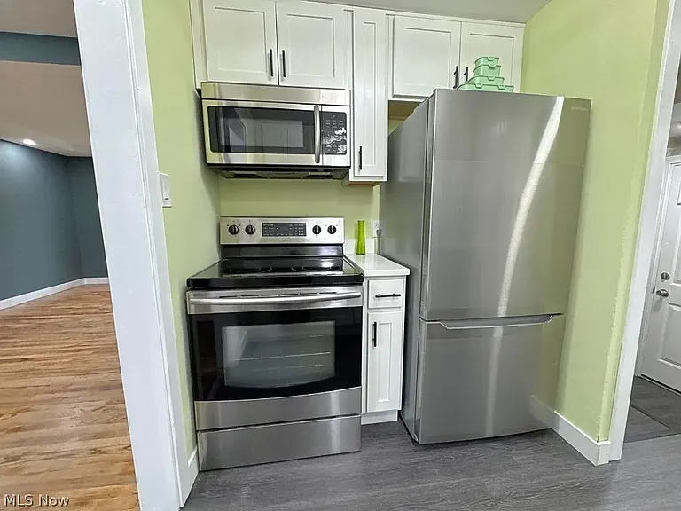 22000 Kenison Ave — Photo 10