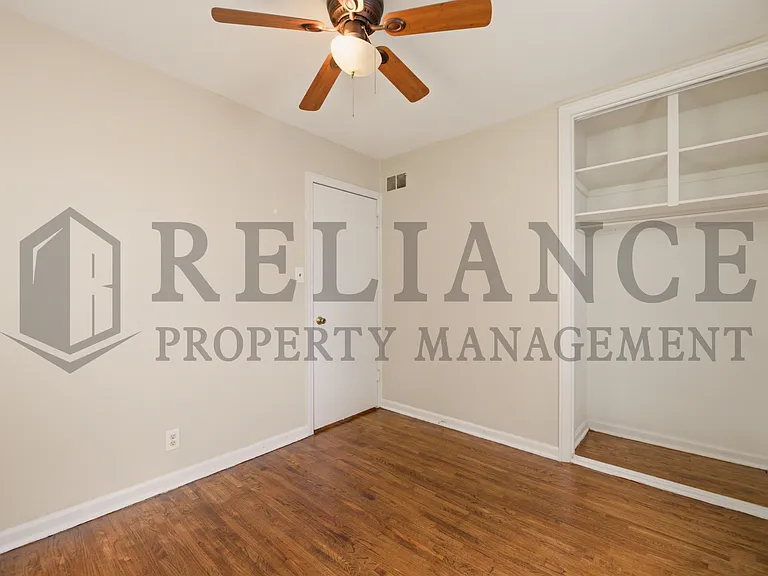 2151 S Green St — Photo 24