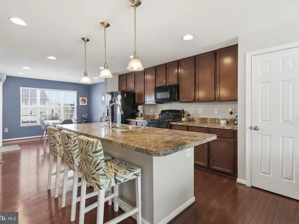 8441 Stansbury Lake Dr, Baltimore, MD 21222