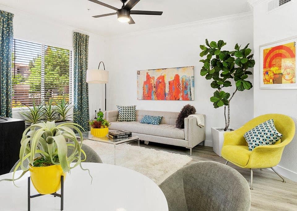San Portella, Tempe, AZ, Living Area