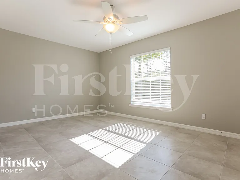 11932 Gretchen Ave — Photo 11