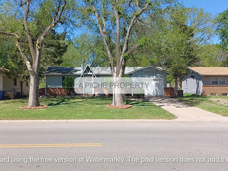 1343 N Woodlawn Blvd — Photo 20