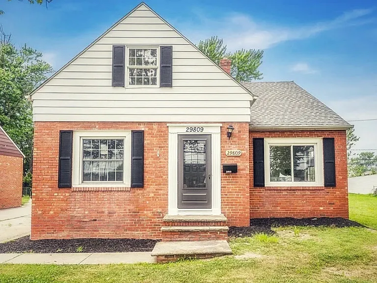 29709 Lake Shore Blvd — Photo 1