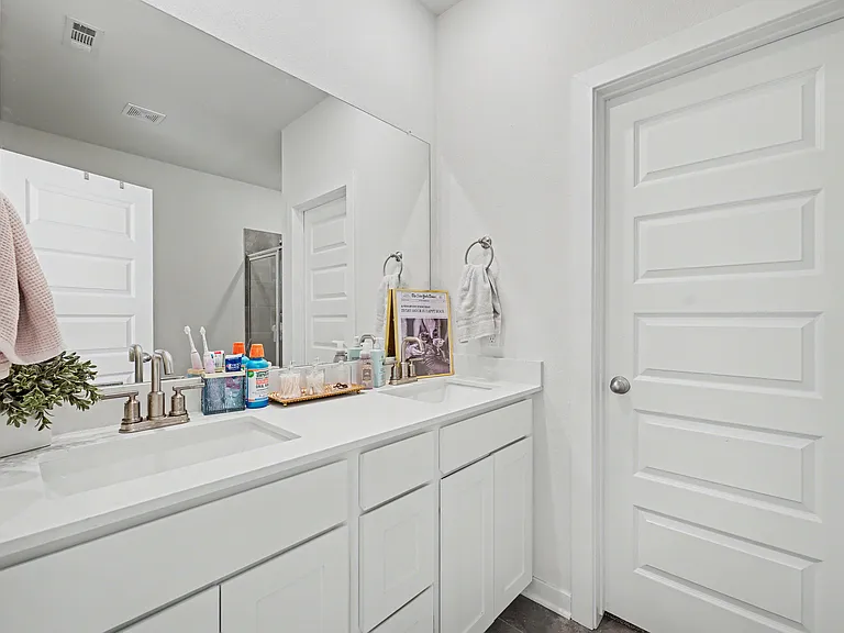 4885 Triangle St — Photo 17
