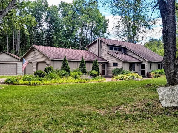 2256 Whitetail Dr, Cadillac, MI 49601