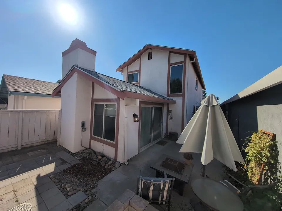 9509 Jim Ln