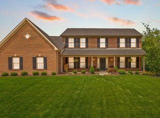 5955 Windward Ct, Lewis Center, OH 43035