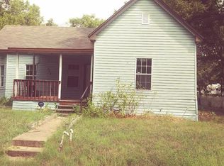 617 E 8th St, Bonham, TX 75418
