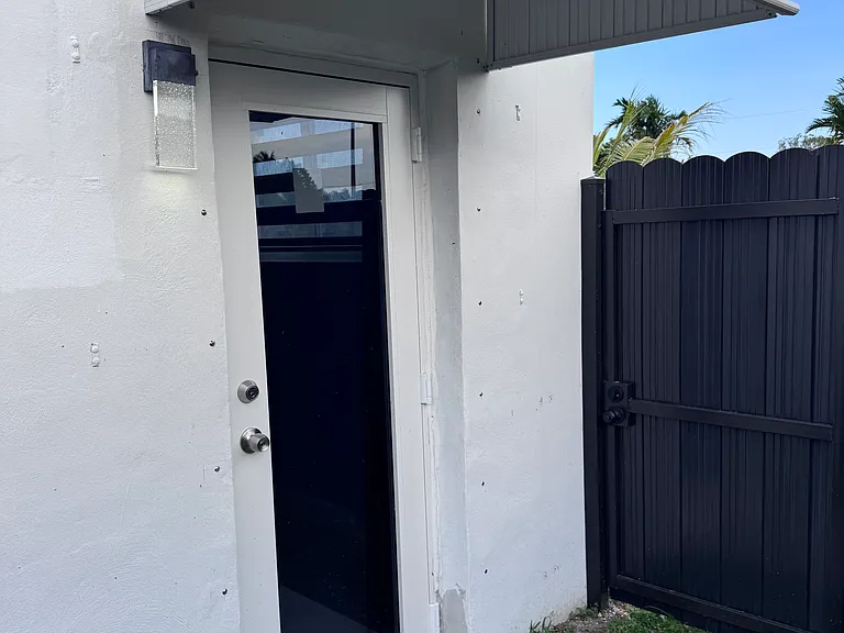 8731 SW 41st Ter — Photo 13