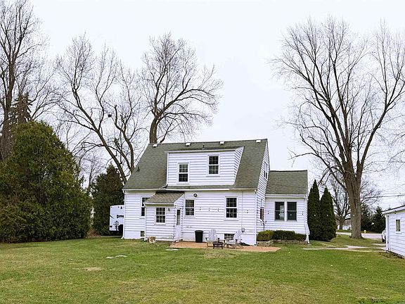 2nd image of 38181 Hayes Rd