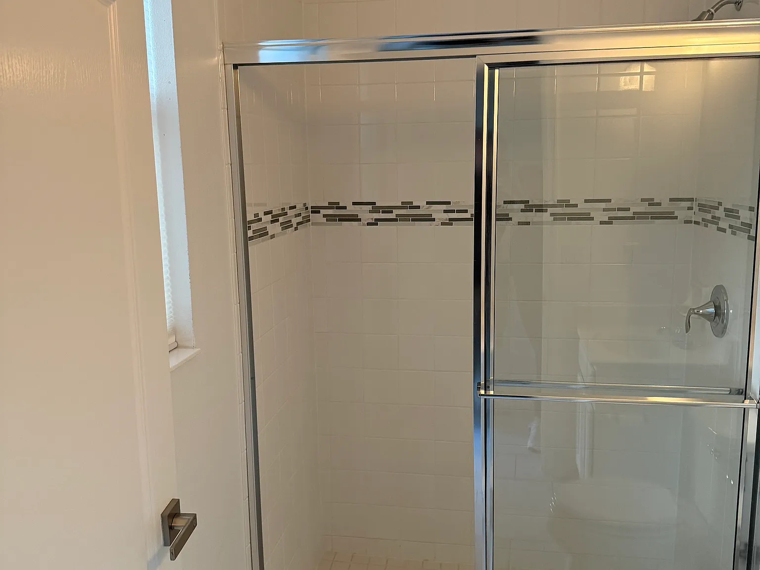 3117 Somerset Park Dr — Photo 2