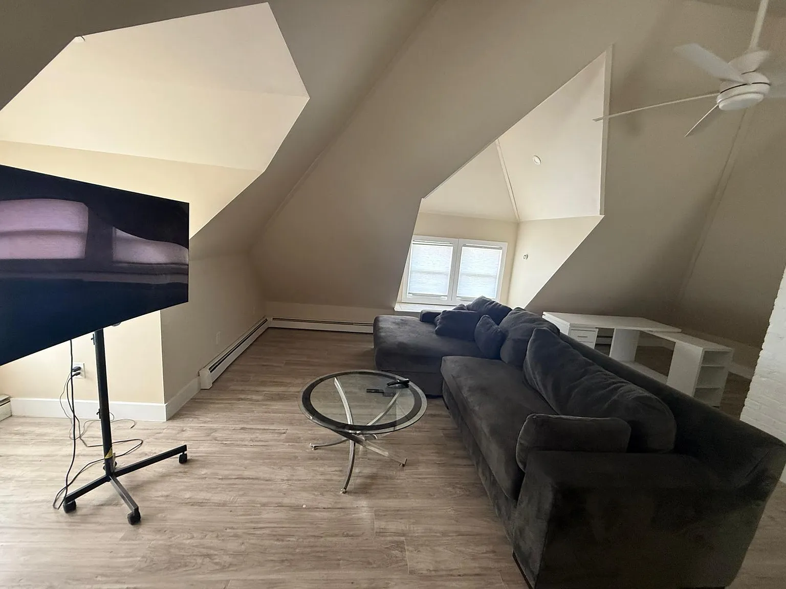3 bed, 1149 sqft, $3,000 — Photo 4
