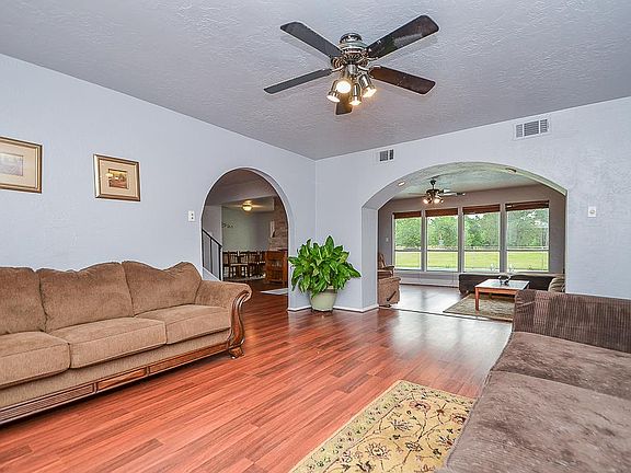 5th image of 7614 Green Lawn Dr