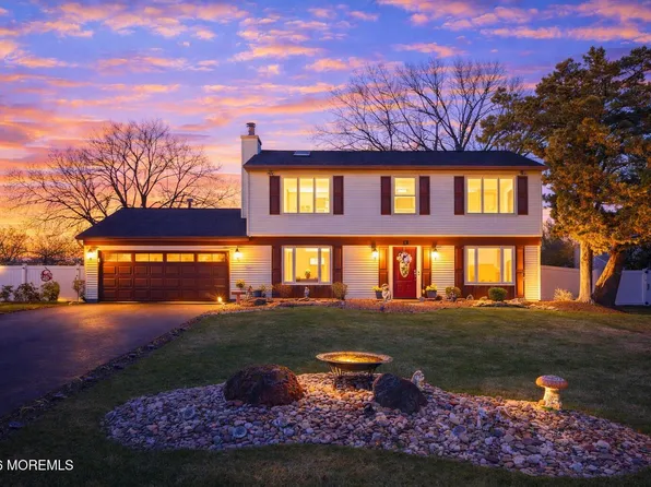 19 Plymouth Lane, Manalapan, NJ 07726