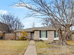 805 Cherry Hills Dr, Lancaster, TX 75134
