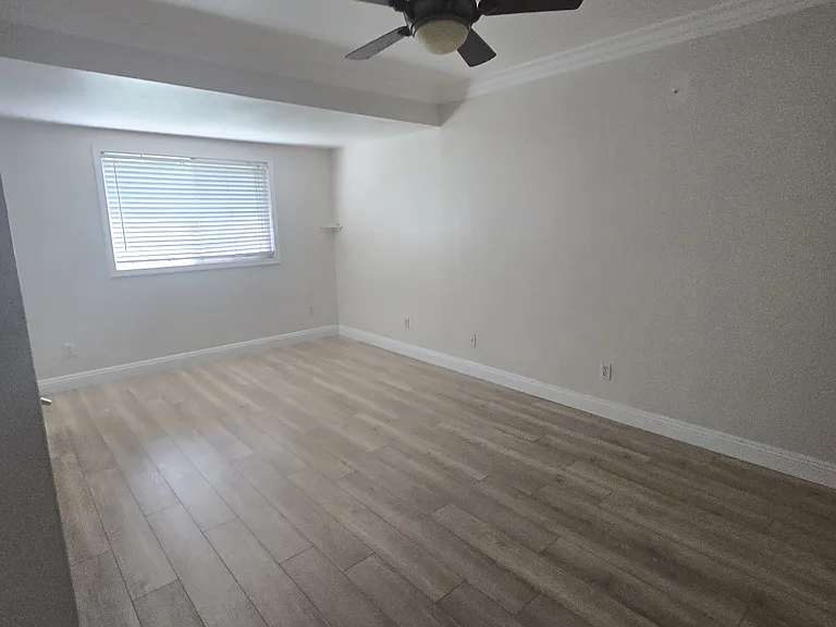 17752 Collins Cir — Photo 29