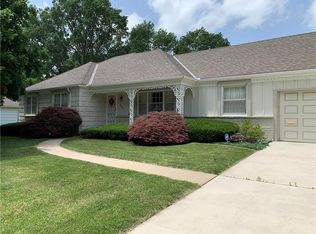 9524 Catalina St, Overland Park, KS 66207