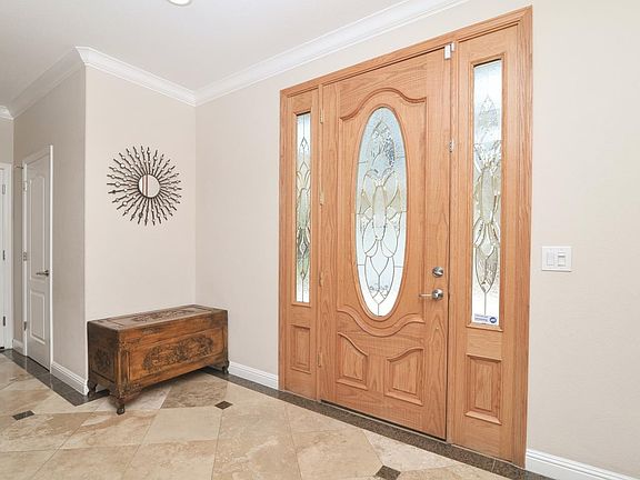 3rd image of 662 Helweh Ct
